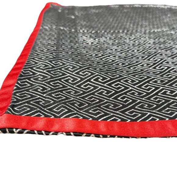 Whole Home Pair Luxury Pillowcases Shams Black Silver Red Print Border Trim 2 - Picture 4 of 8